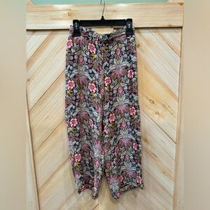 Loft Cropped pants gray pink print